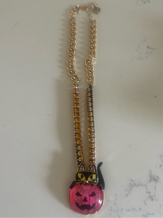 Betsey Johnson Jewelry - Betsey Johnson
Gold-Tone Cat Pumpkin Pendant Necklace - Pink Pumpkin